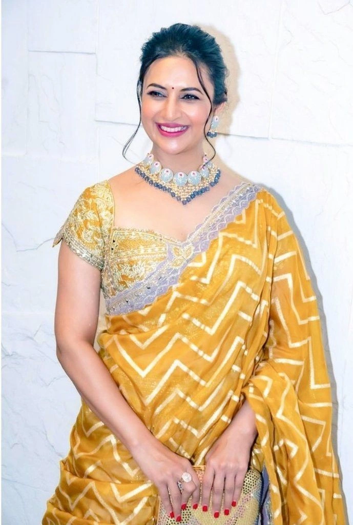 Divyanka Tripathi Age